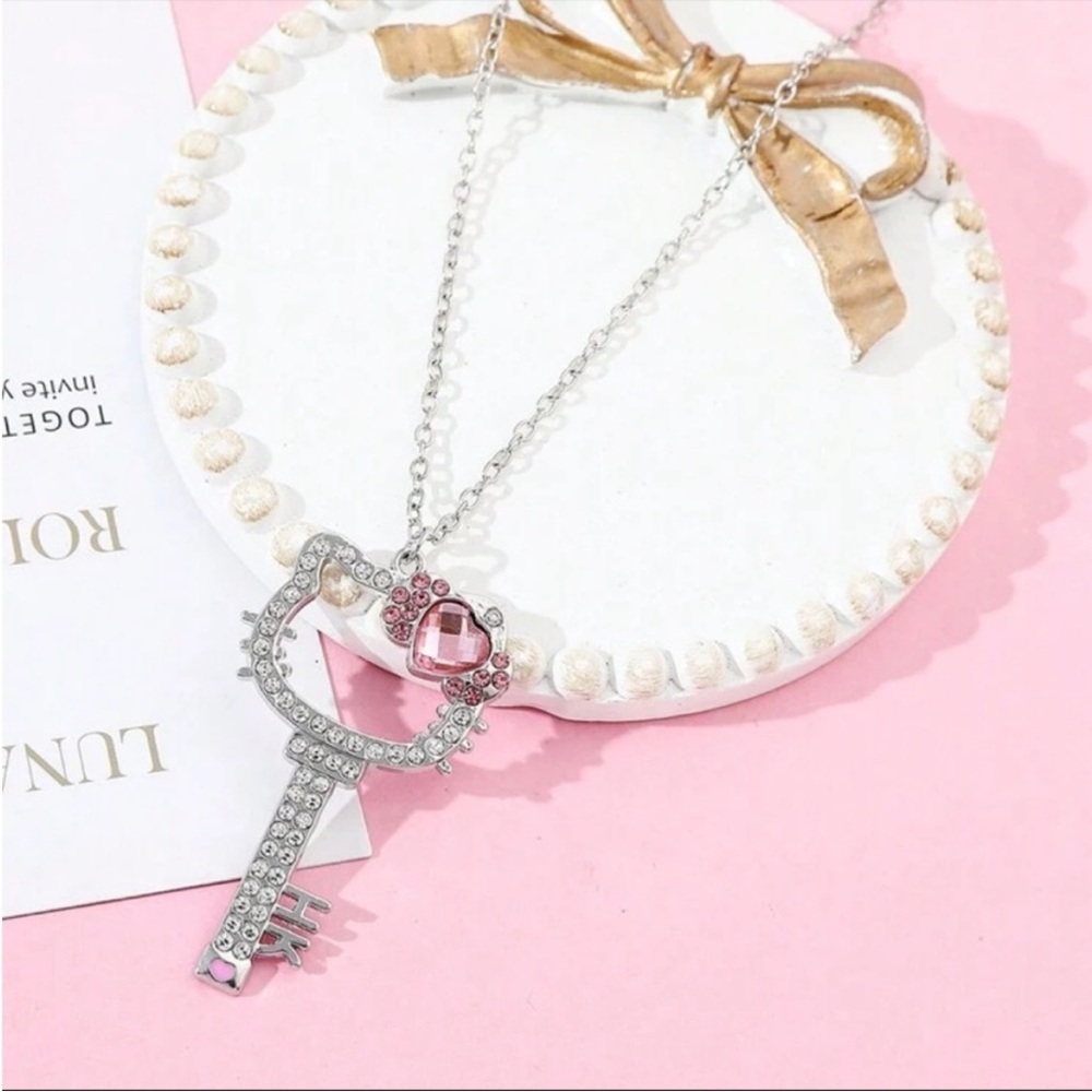 Hello kitty key Necklace